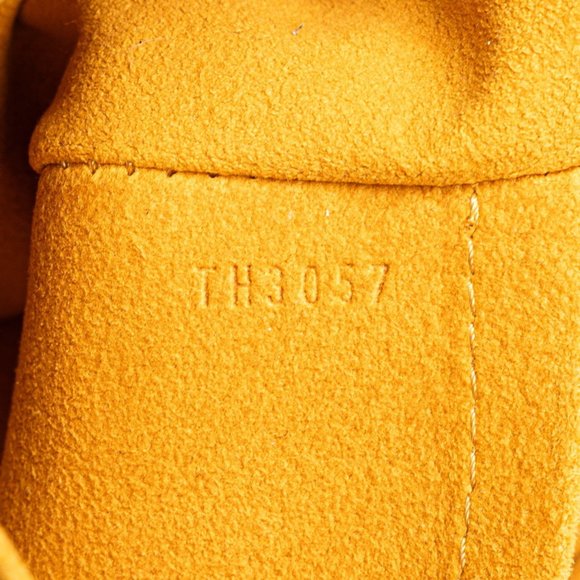 LOUIS VUITTON Black Monogram Leather Shoulder Bag - Picture 9 of 10